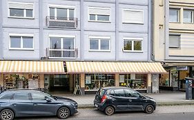 120qm, cozy Apartment, sehr zentral am HBF, 3SZ